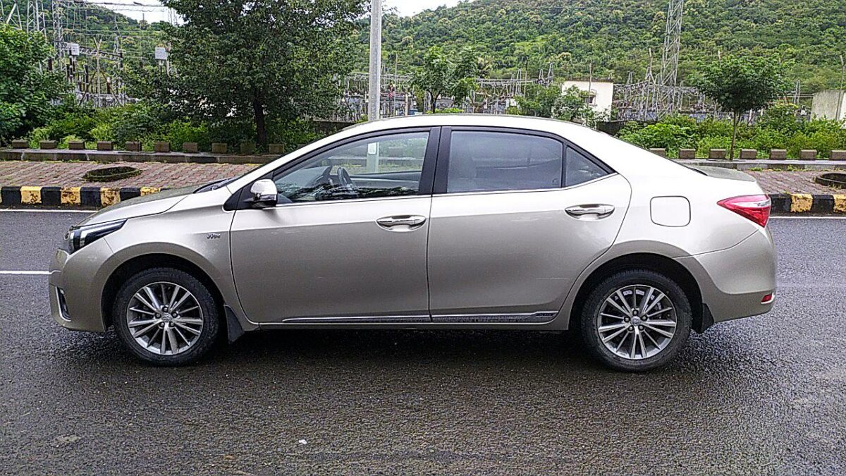 Used Toyota Corolla Altis Overview | Spinny Magazine