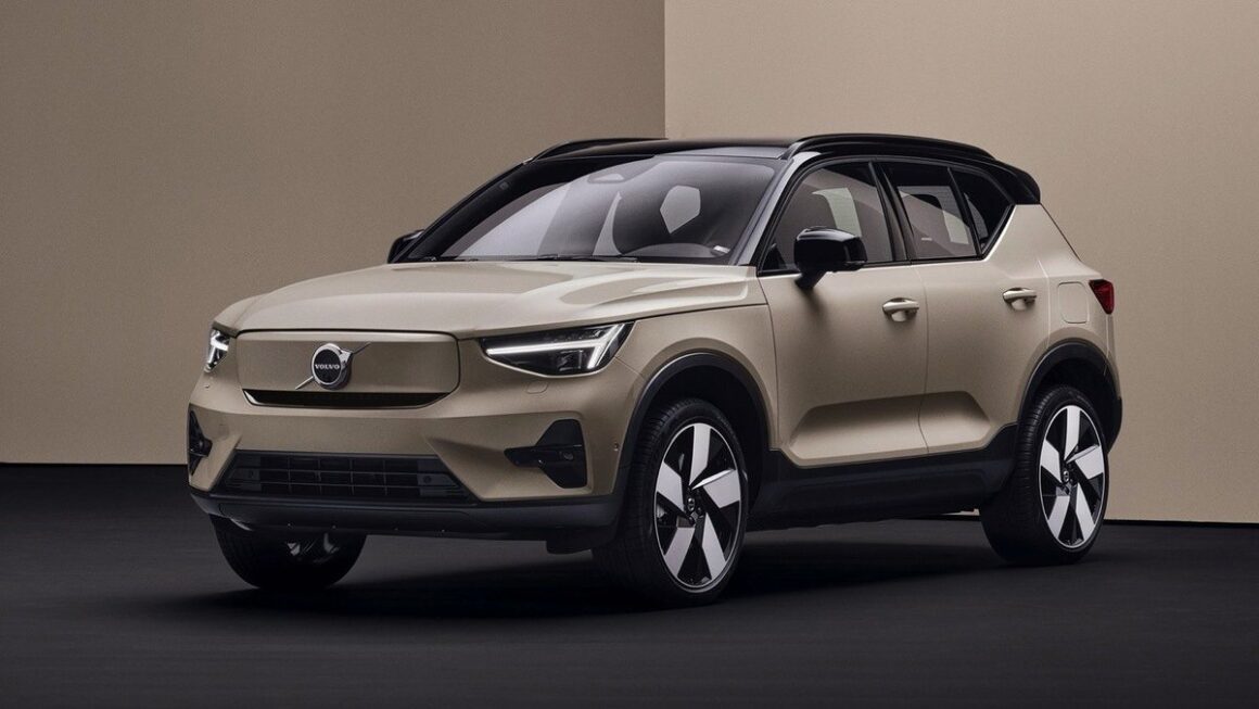 Volvo EX40