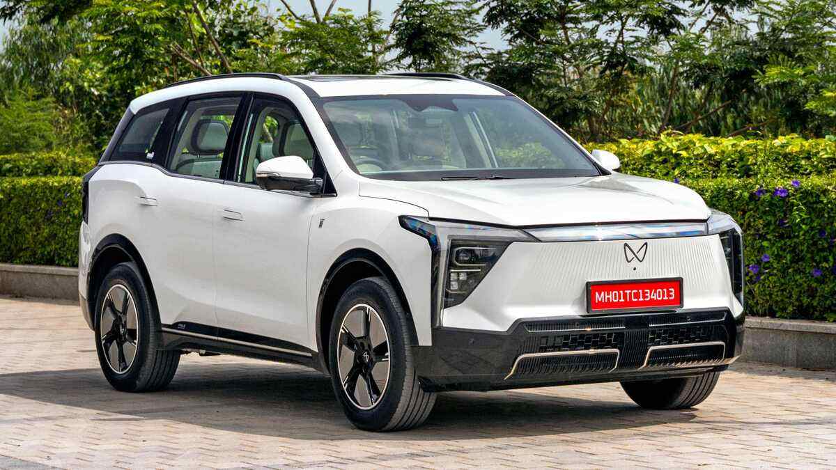 20251201065715 Mahindra XEV 9S Front Quarter Static ezgif.com optijpeg