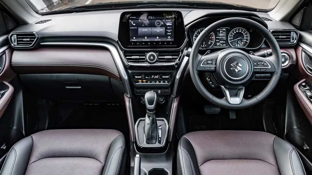 Maruti Grand Vitara interior