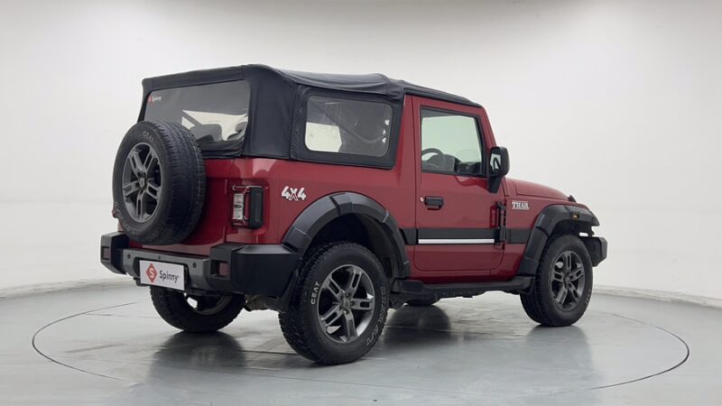 Right Rear Corner View