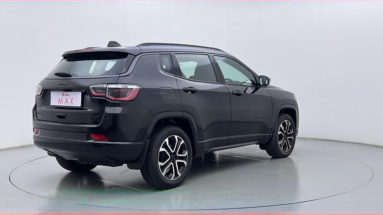 Jeep Compass Exterior Images