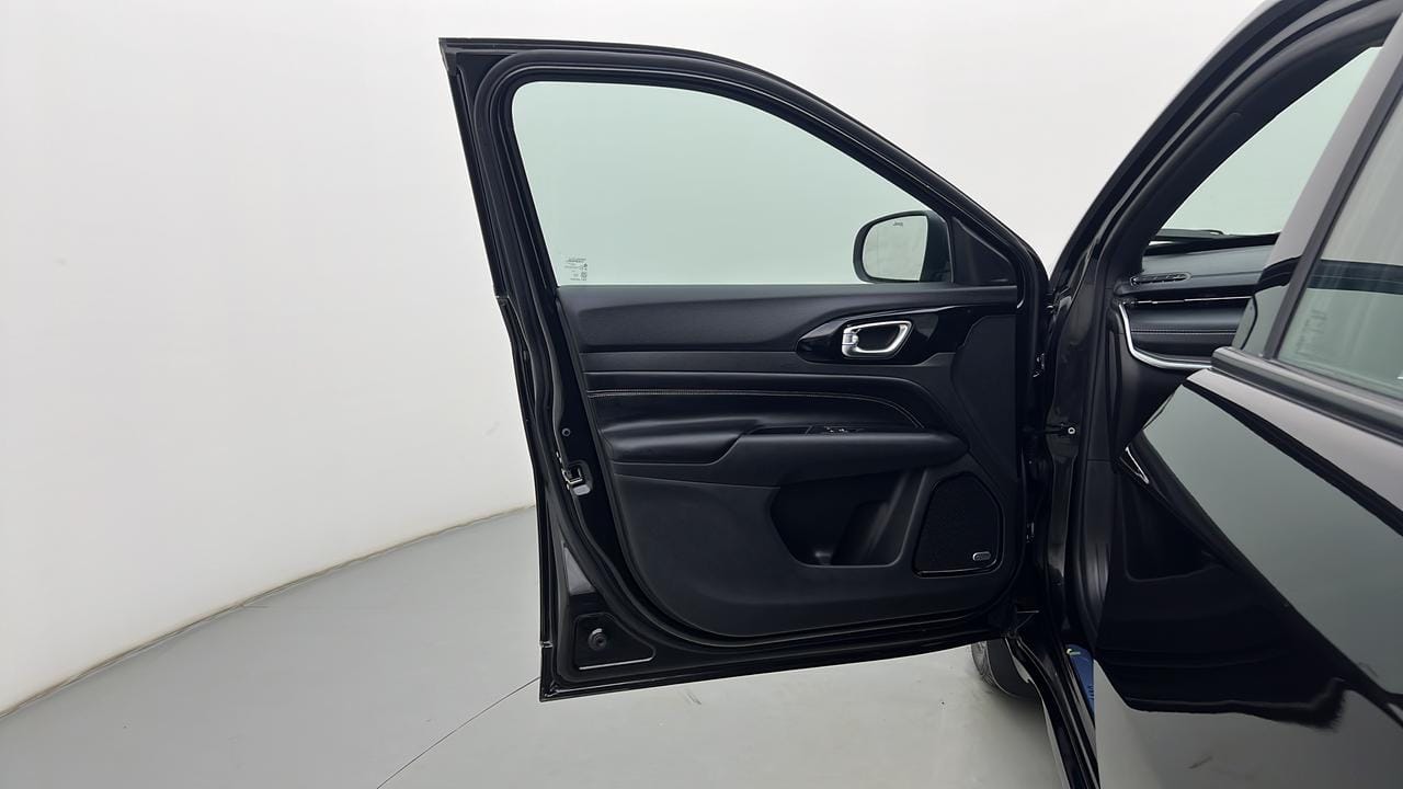 Jeep Compass Interior Images