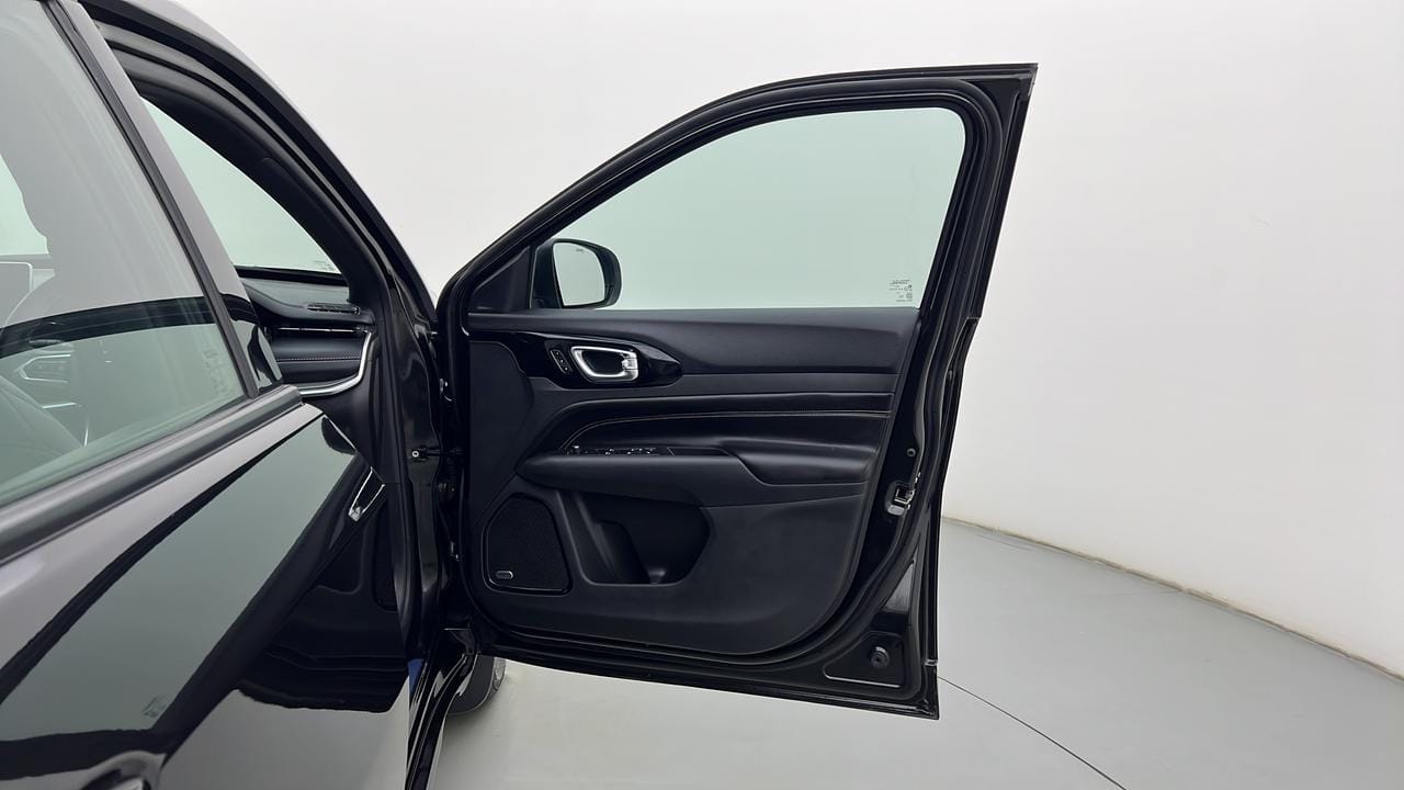 Jeep Compass Interior Images
