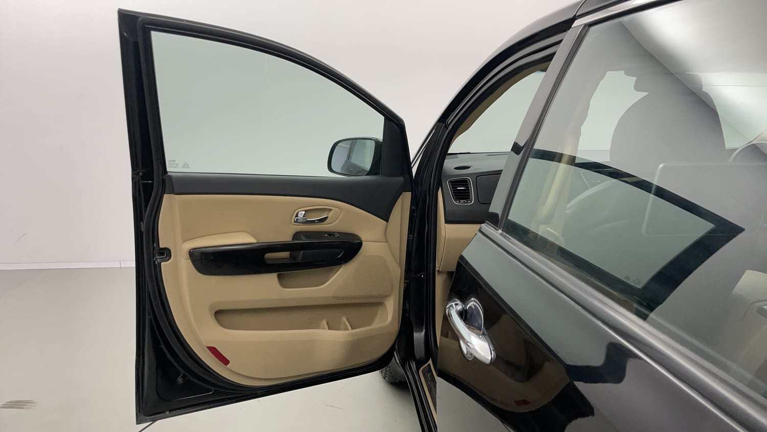 Kia Carnival Interior Images