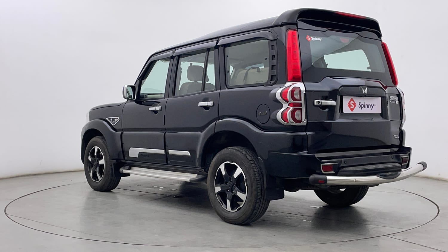 Mahindra Scorpio Images