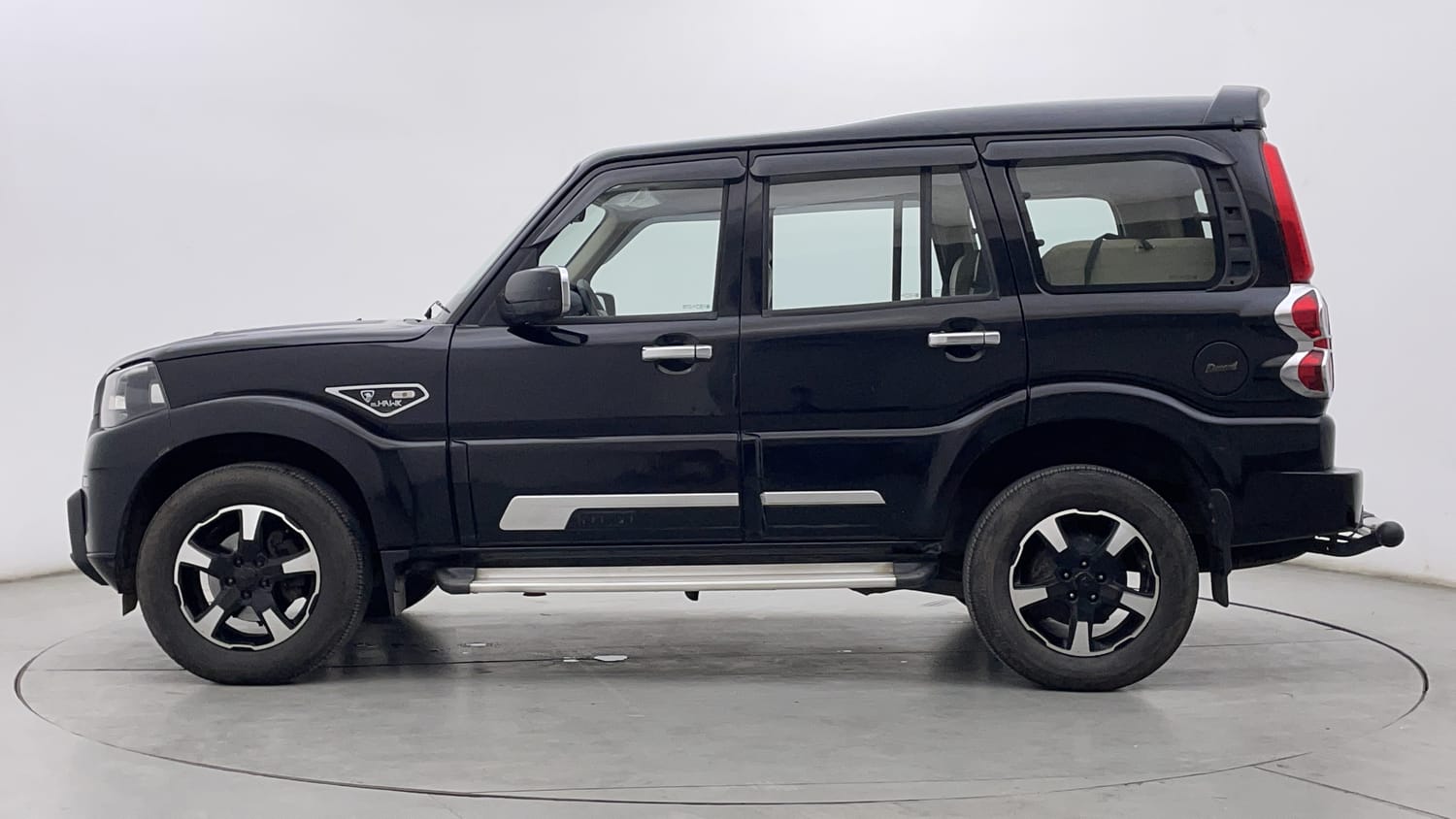 Mahindra Scorpio Images