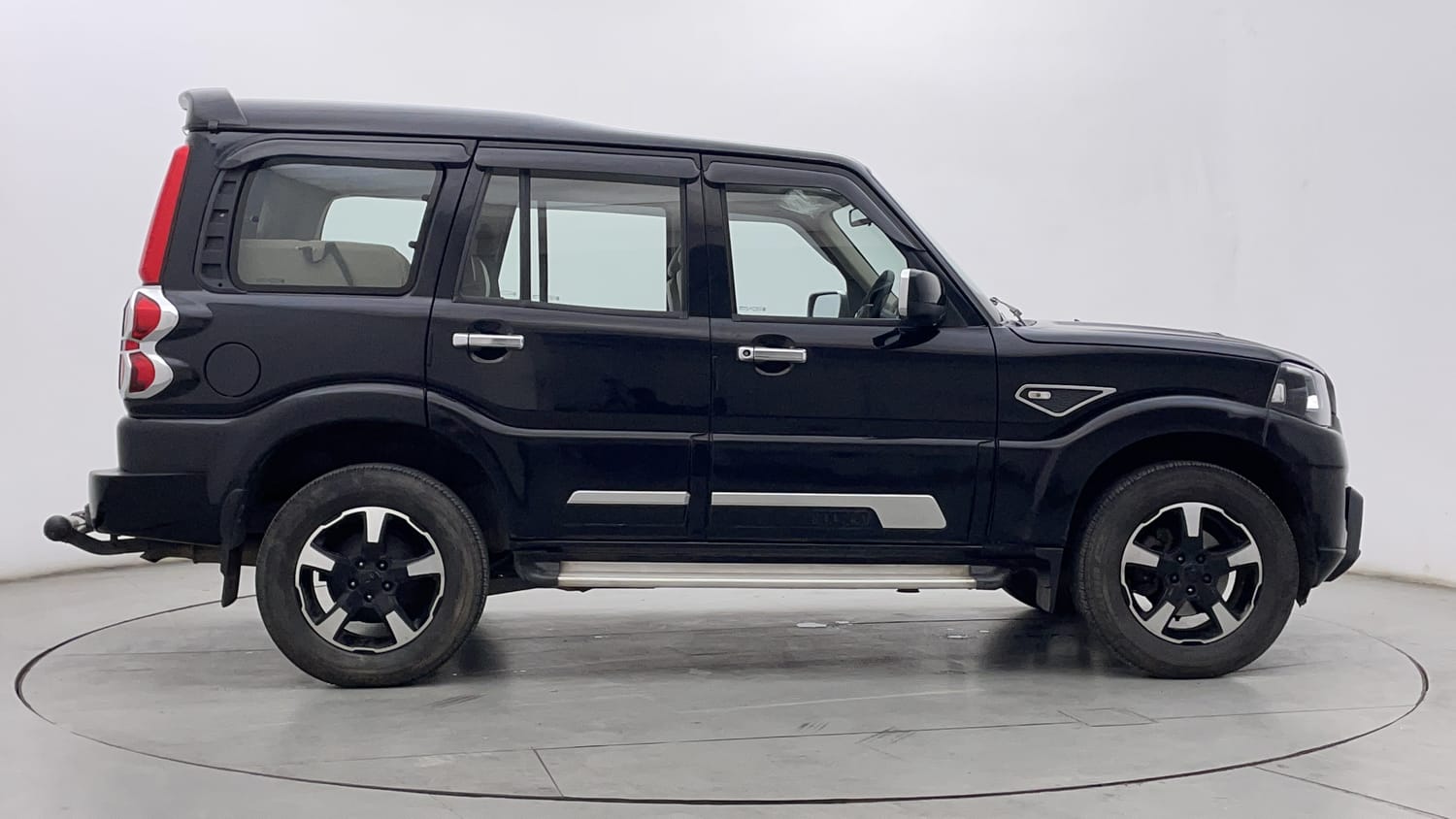 Mahindra Scorpio Images