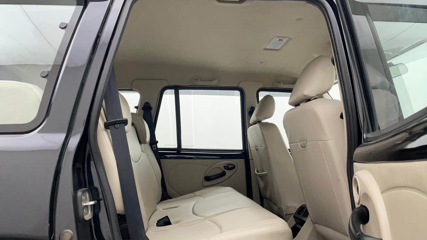 Mahindra Scorpio Interior Image