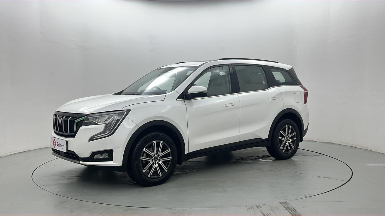 Mahindra XUV700 Exterior Images