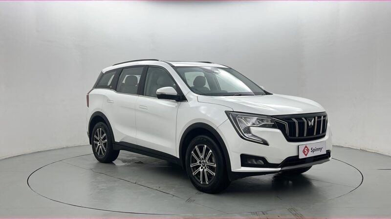 Mahindra XUV700 Exterior Images