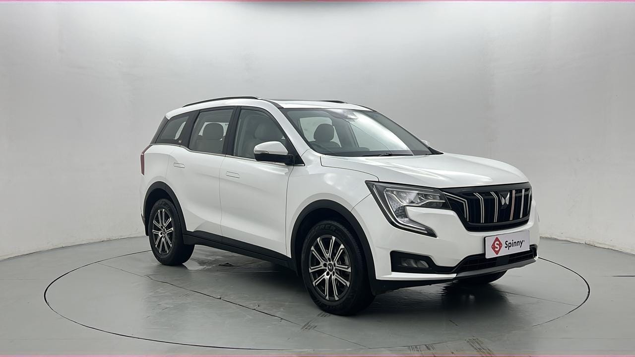 Mahindra XUV700 Exterior Images