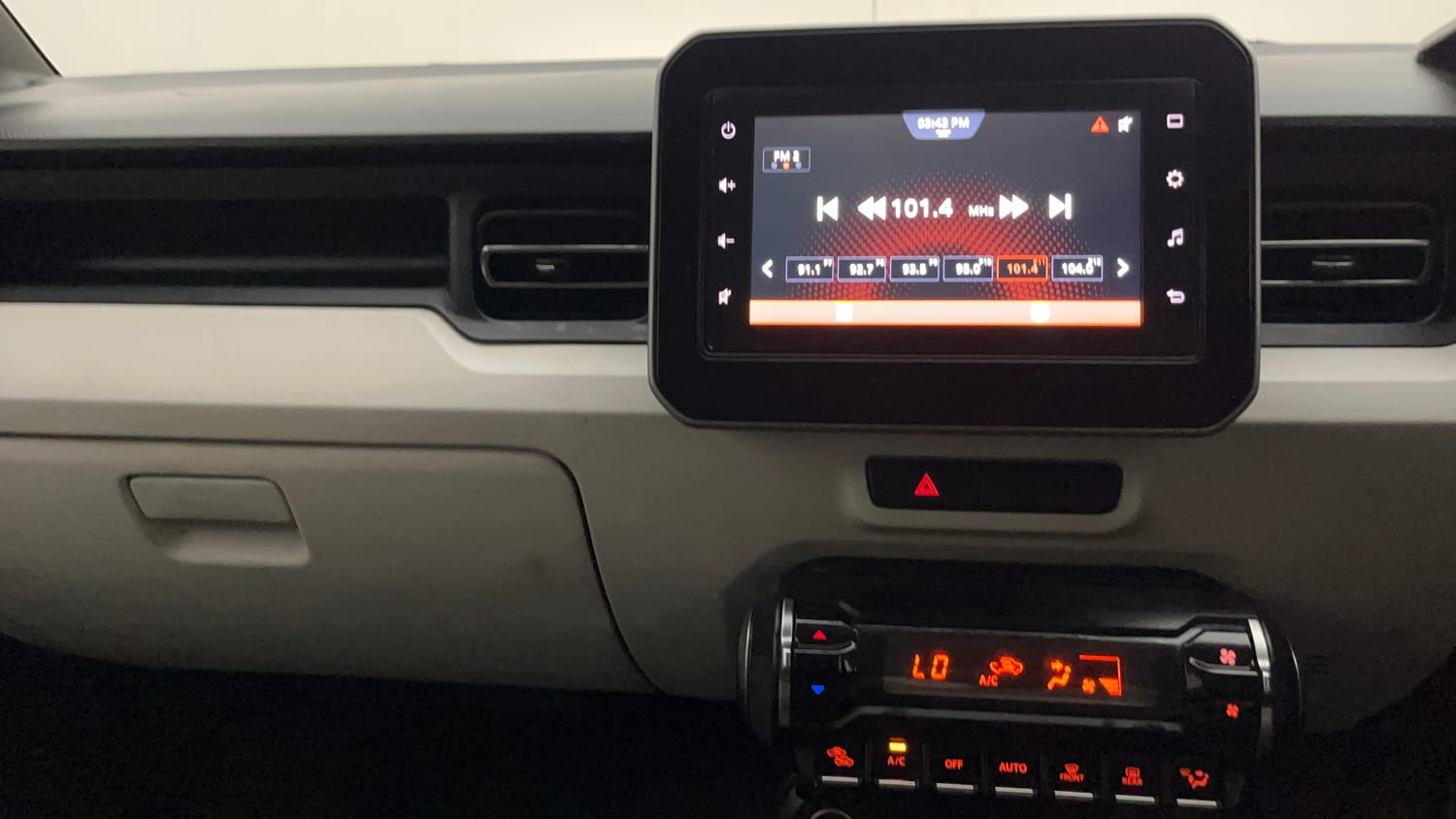 Maruti Suzuki Ignis Interior Images