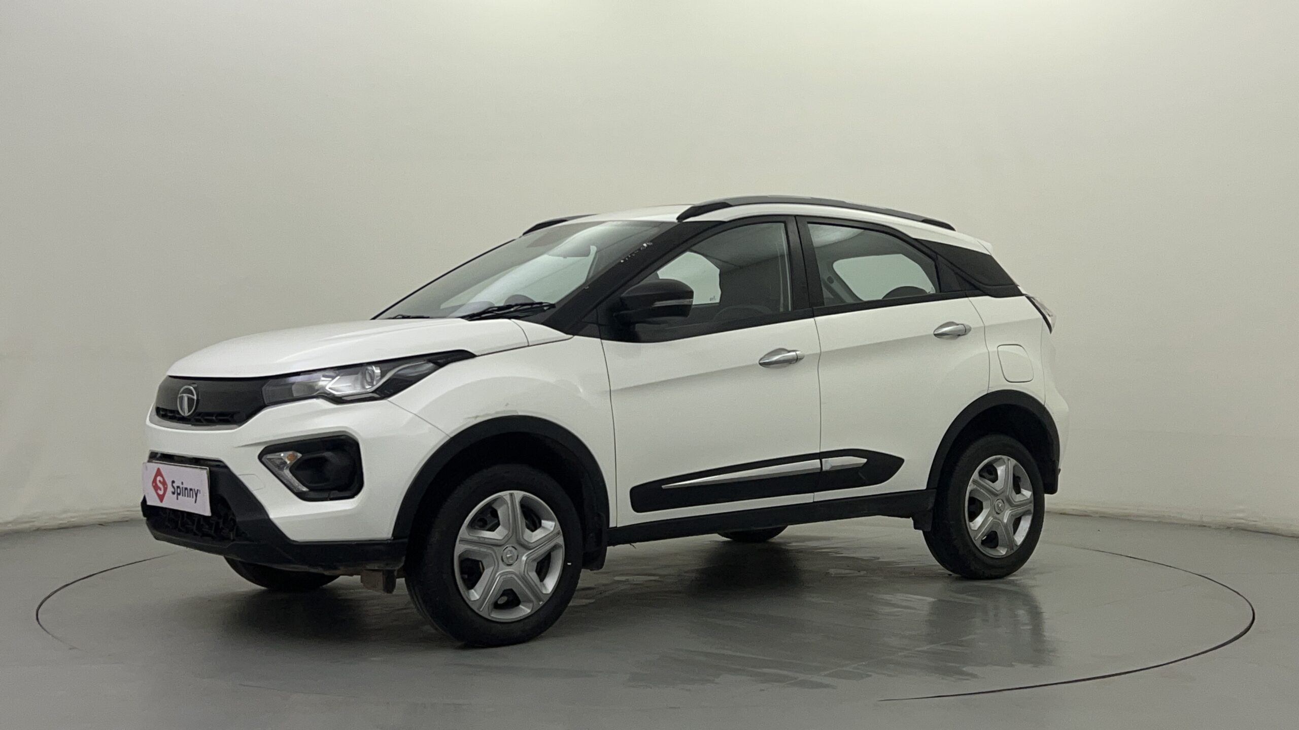 New Tata Nexon Pristine White scaled