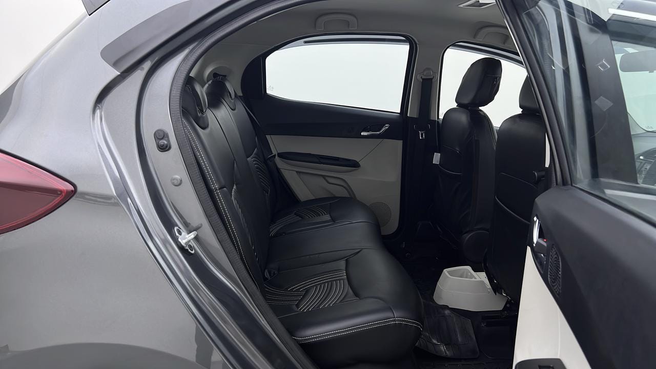 Tata Safari Interior Images