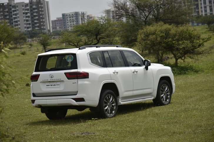 Toyota Land Cruiser Images