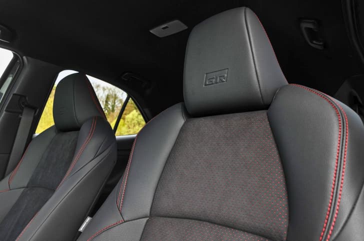 Toyota Corolla Altis : Interior