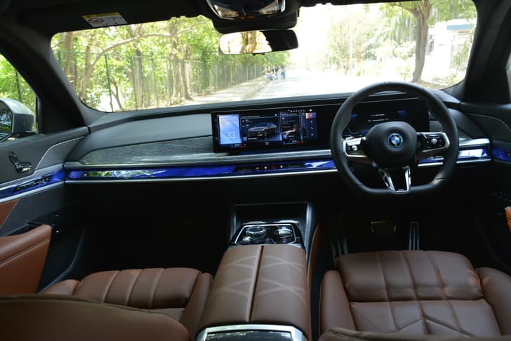 bmw i7 interior