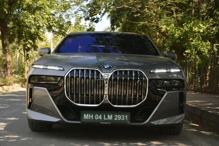 bmw i7 exterior