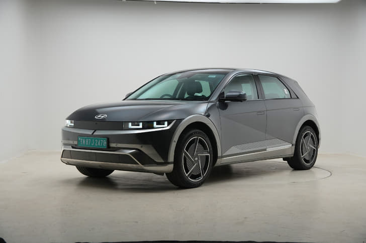 New Hyundai Ioniq 5 Front Left View