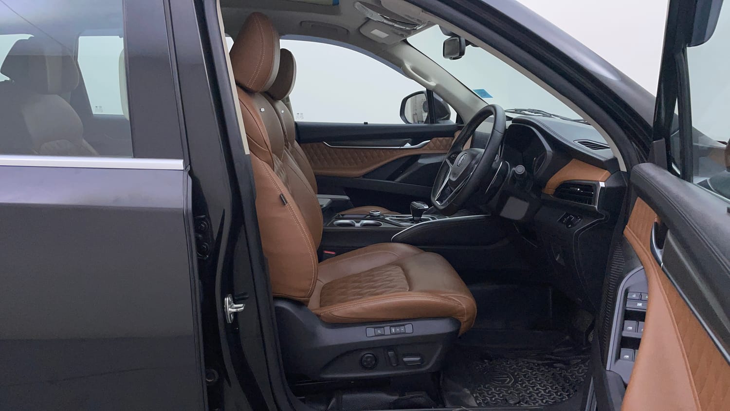 MG Gloster Interior Images