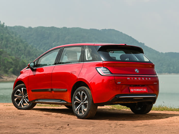 MG Windsor EV Exterior Images