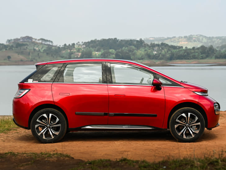MG Windsor EV Exterior Images