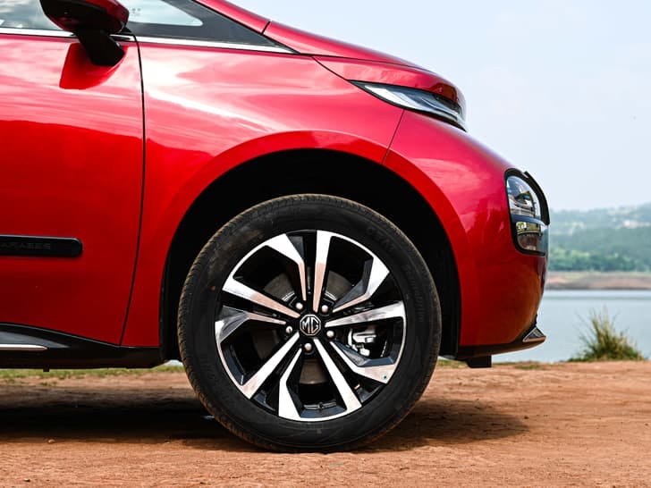 MG Windsor EV Exterior Images