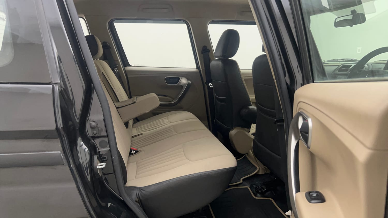Mahindra Bolero Neo Interior Images