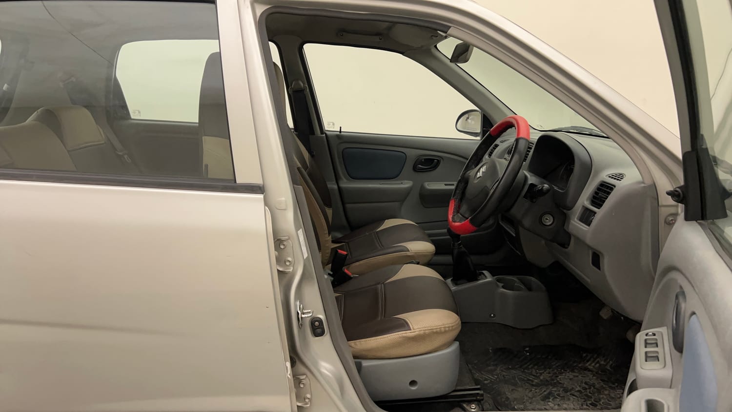 New_Maruti_Suzuki_Alto_K10_interior_RIGHT_SIDE_FRO