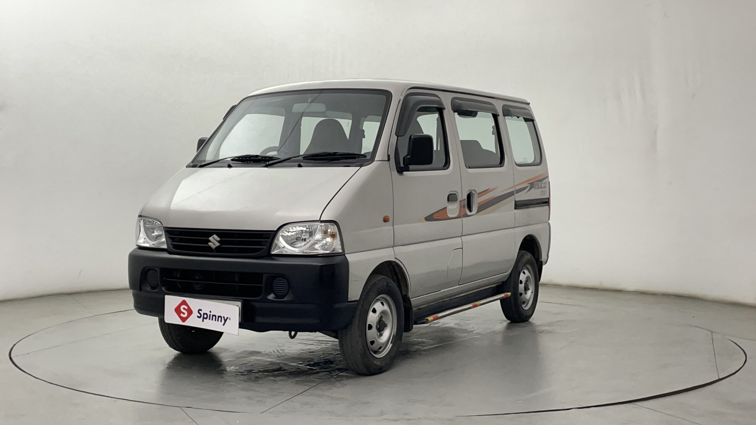 Maruti Eeco Exterior Images