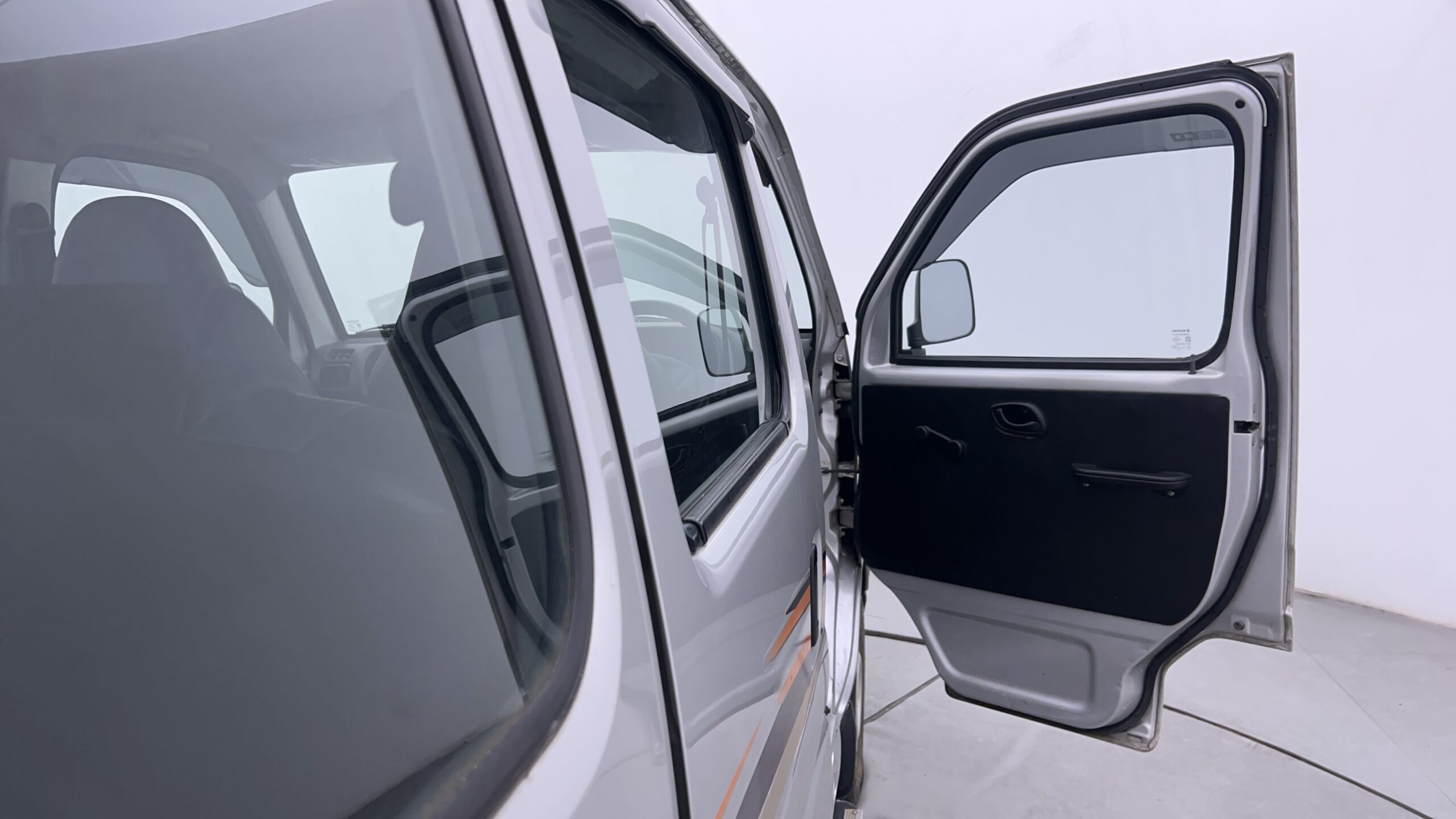 Maruti Eeco Interior Images