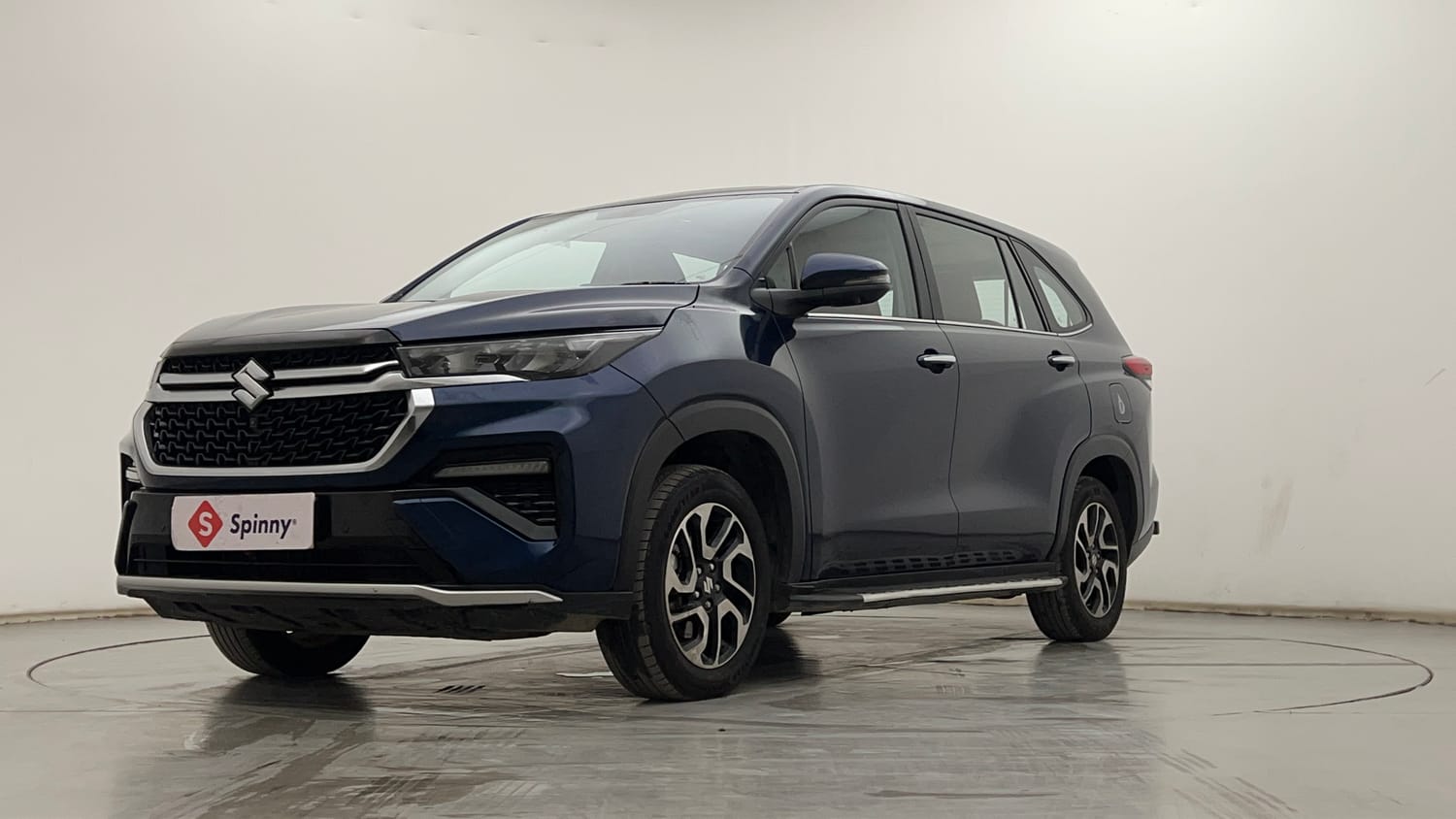 Maruti Suzuki Invicto Exterior Images