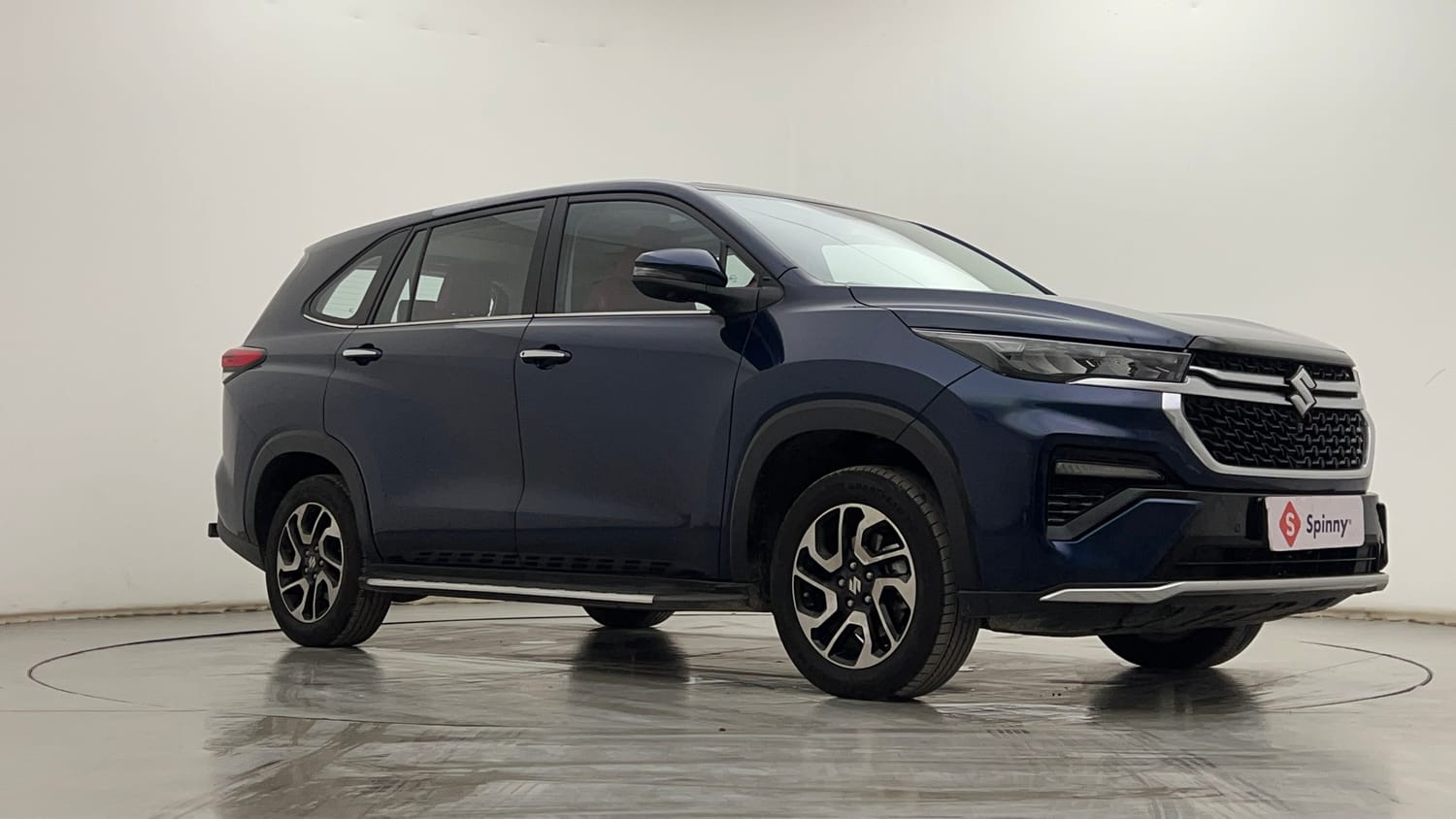 Maruti Suzuki Invicto Exterior Images