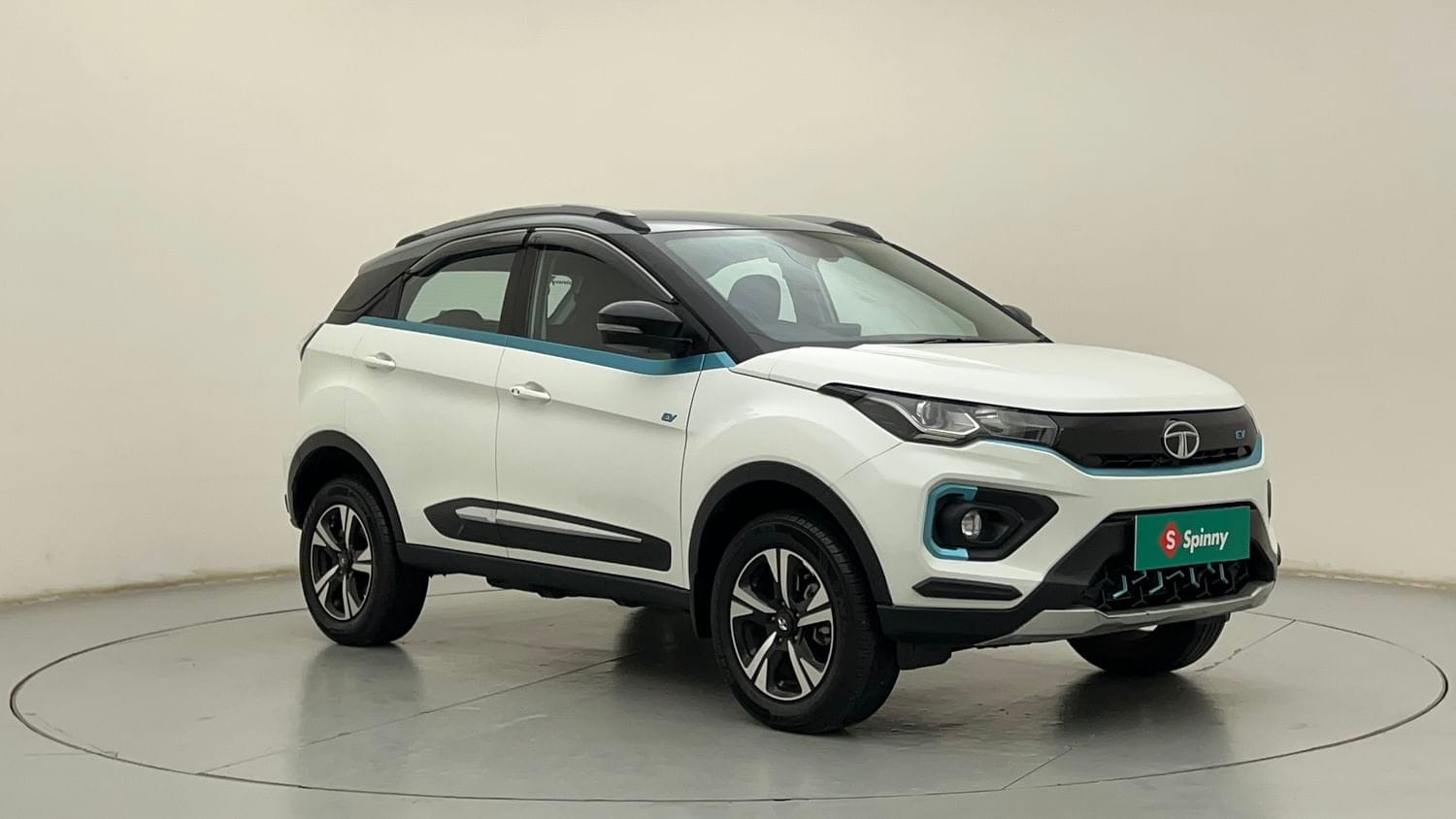 Tata Nexon EV Exterior Images