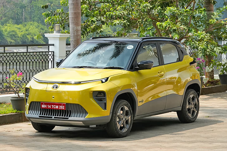 New Tata Punch EV exterior RIGHT FRONT CORNER VIEW Copy